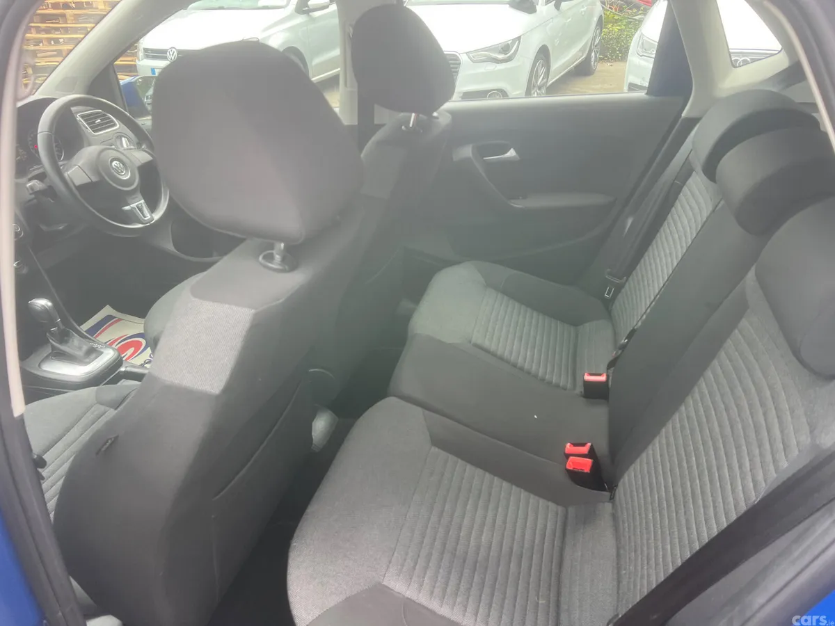 Volkswagen Polo Hatchback, Petrol, 2013, Blue