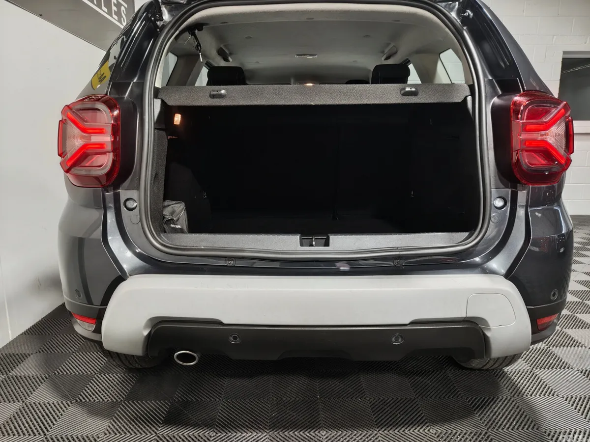 Dacia Duster SUV, Petrol, 2022, Grey