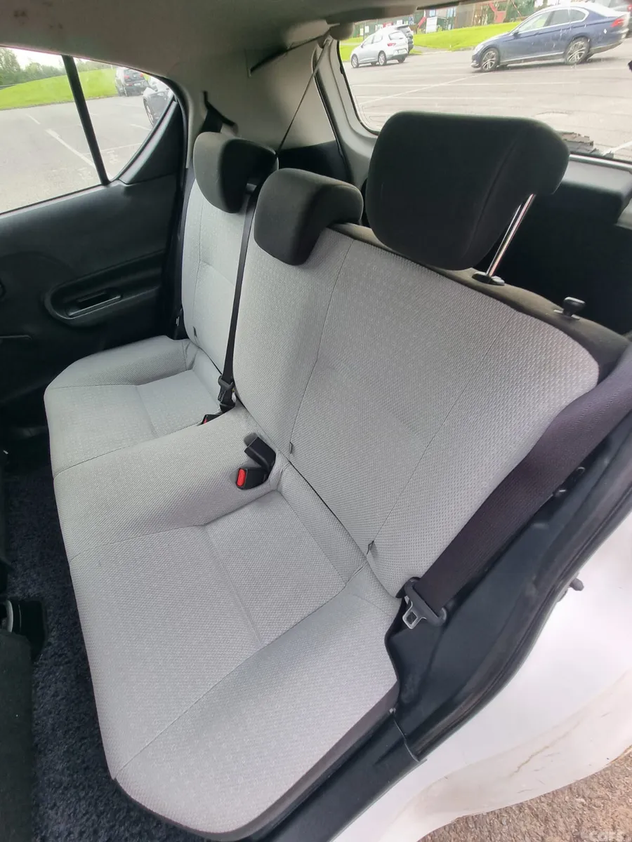 Toyota Aqua Hatchback, Petrol Hybrid, 2017, White