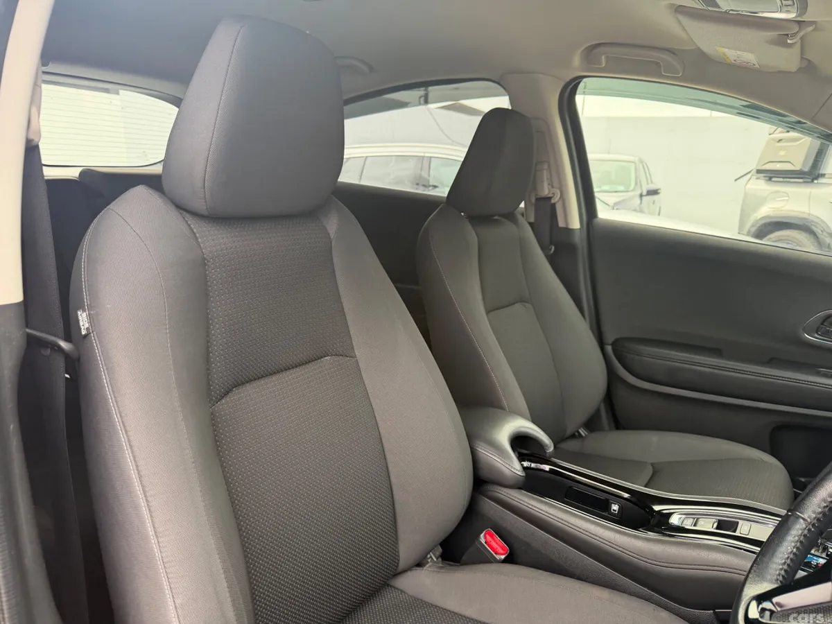Honda Vezel MPV, Petrol Hybrid, 2019, Black
