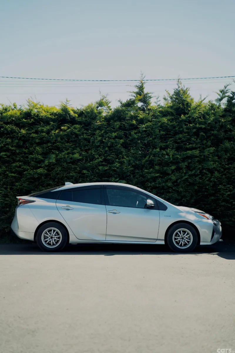 Toyota Prius Saloon, Petrol Hybrid, 2018, Silver