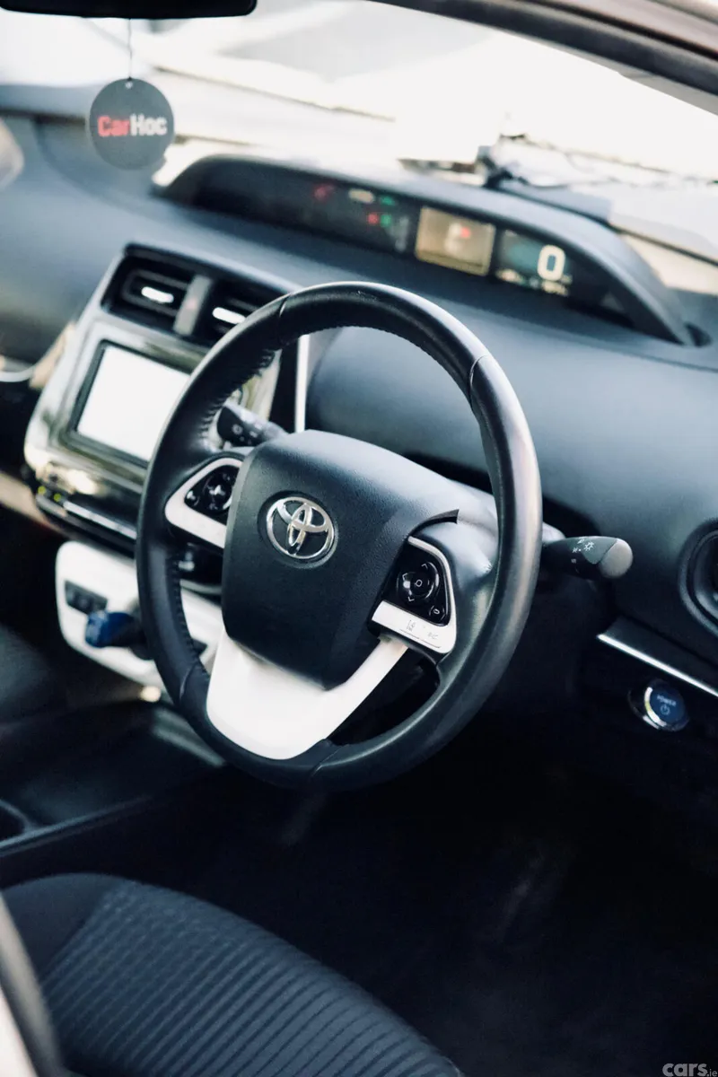 Toyota Prius Saloon, Petrol Hybrid, 2018, Silver
