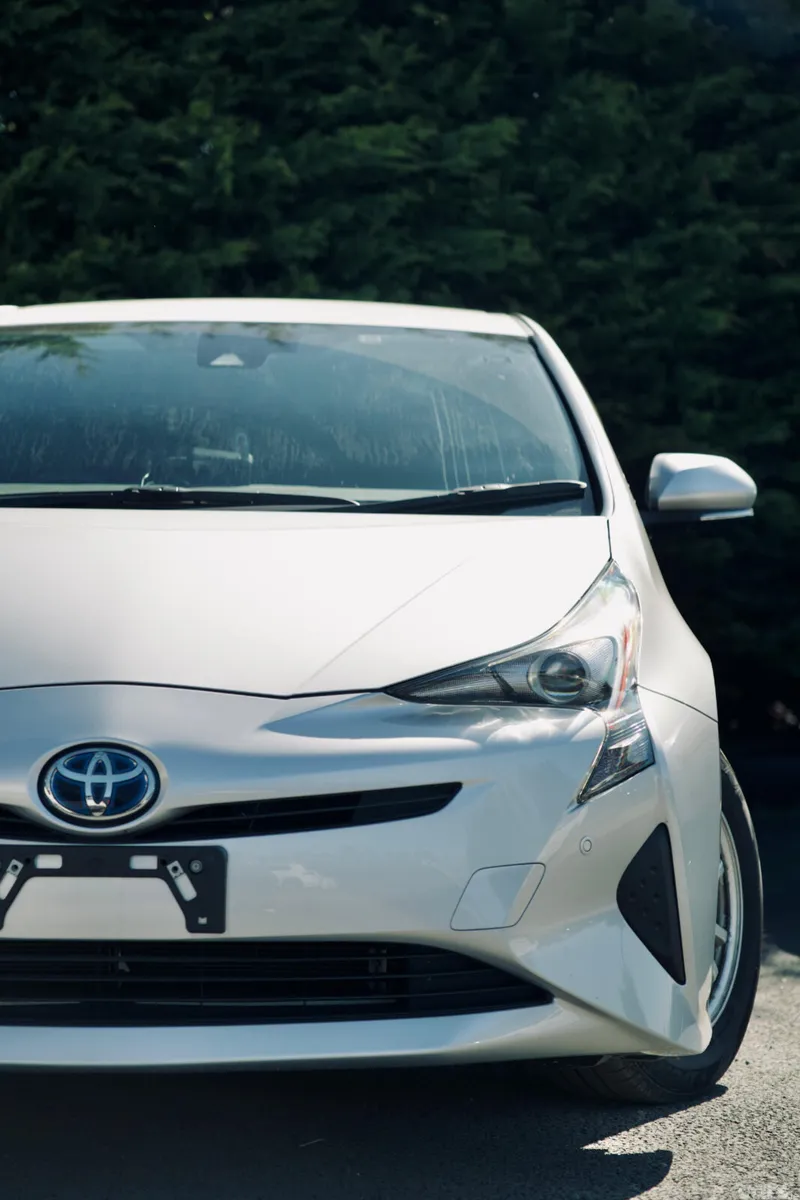 Toyota Prius Saloon, Petrol Hybrid, 2018, Silver