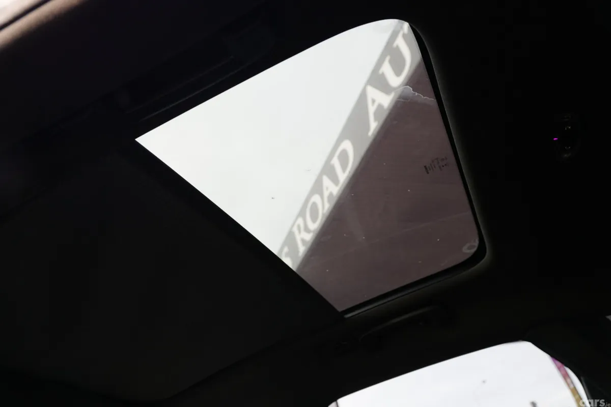 Volvo V40 Hatchback, Diesel, 2016, White