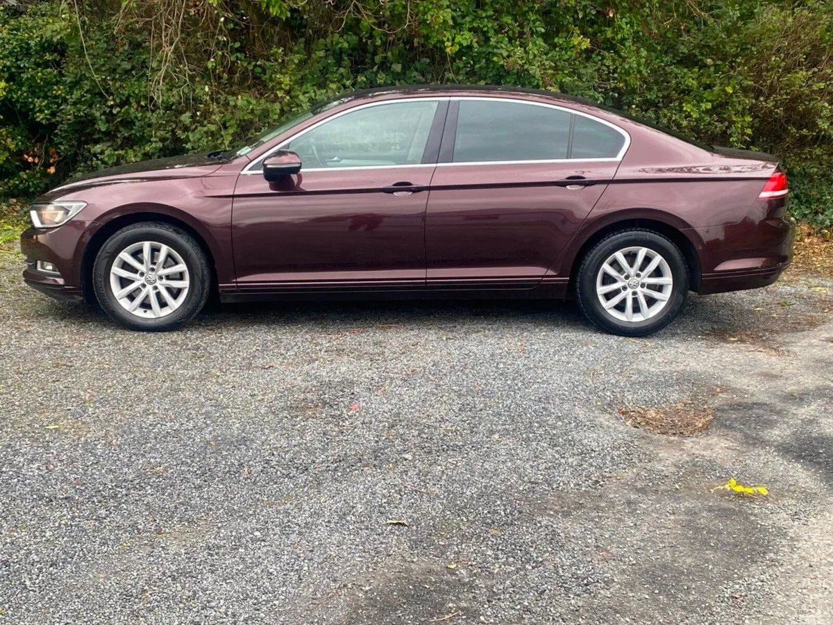 Volkswagen Passat Saloon, Diesel, 2016, Red