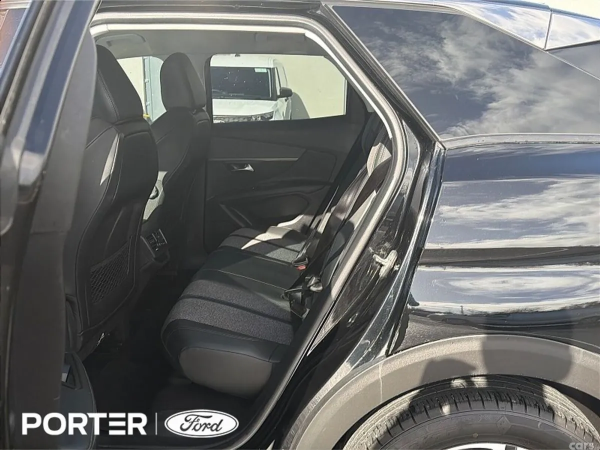 Peugeot 3008 MPV, Diesel, 2020, Black