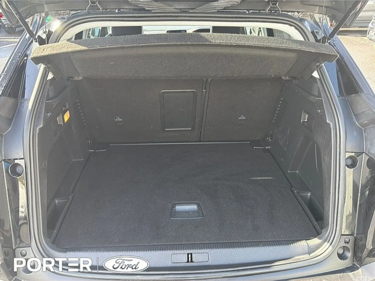 Peugeot 3008 MPV, Diesel, 2020, Black