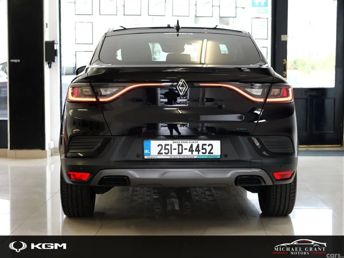 Renault Arkana Hatchback, Petrol Hybrid, 2025, Black