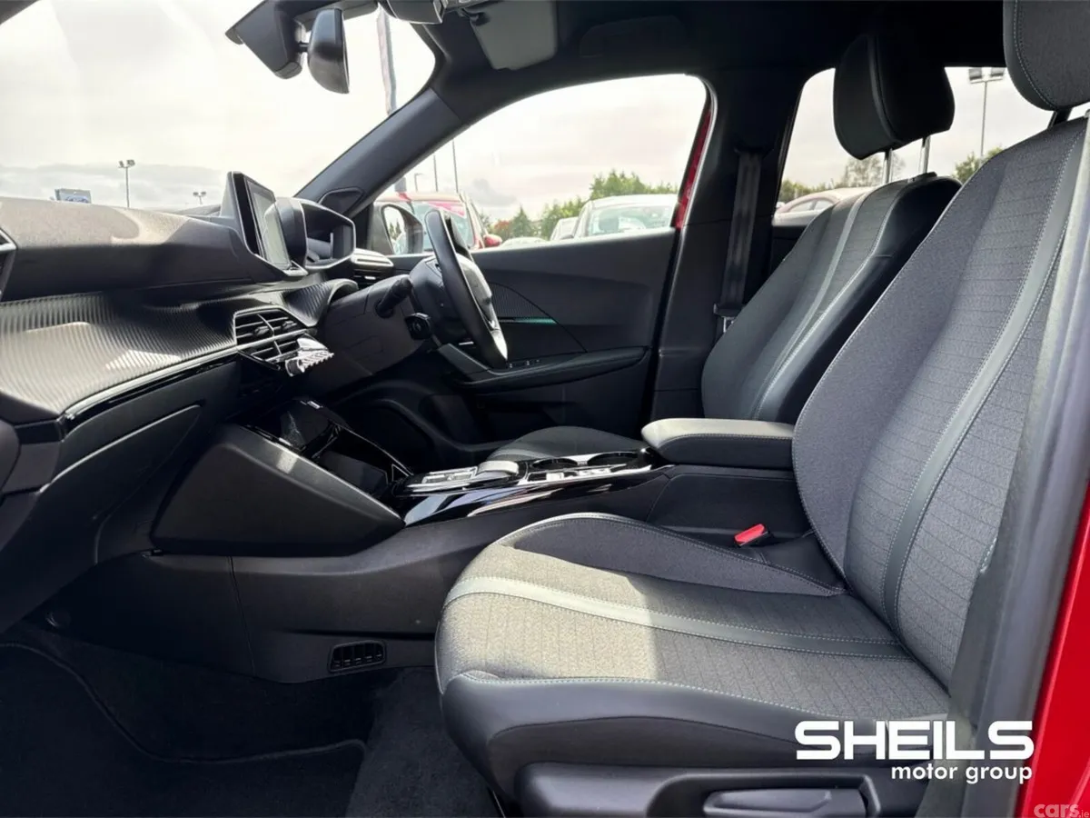 Peugeot 2008 MPV, Electric, 2023, Red