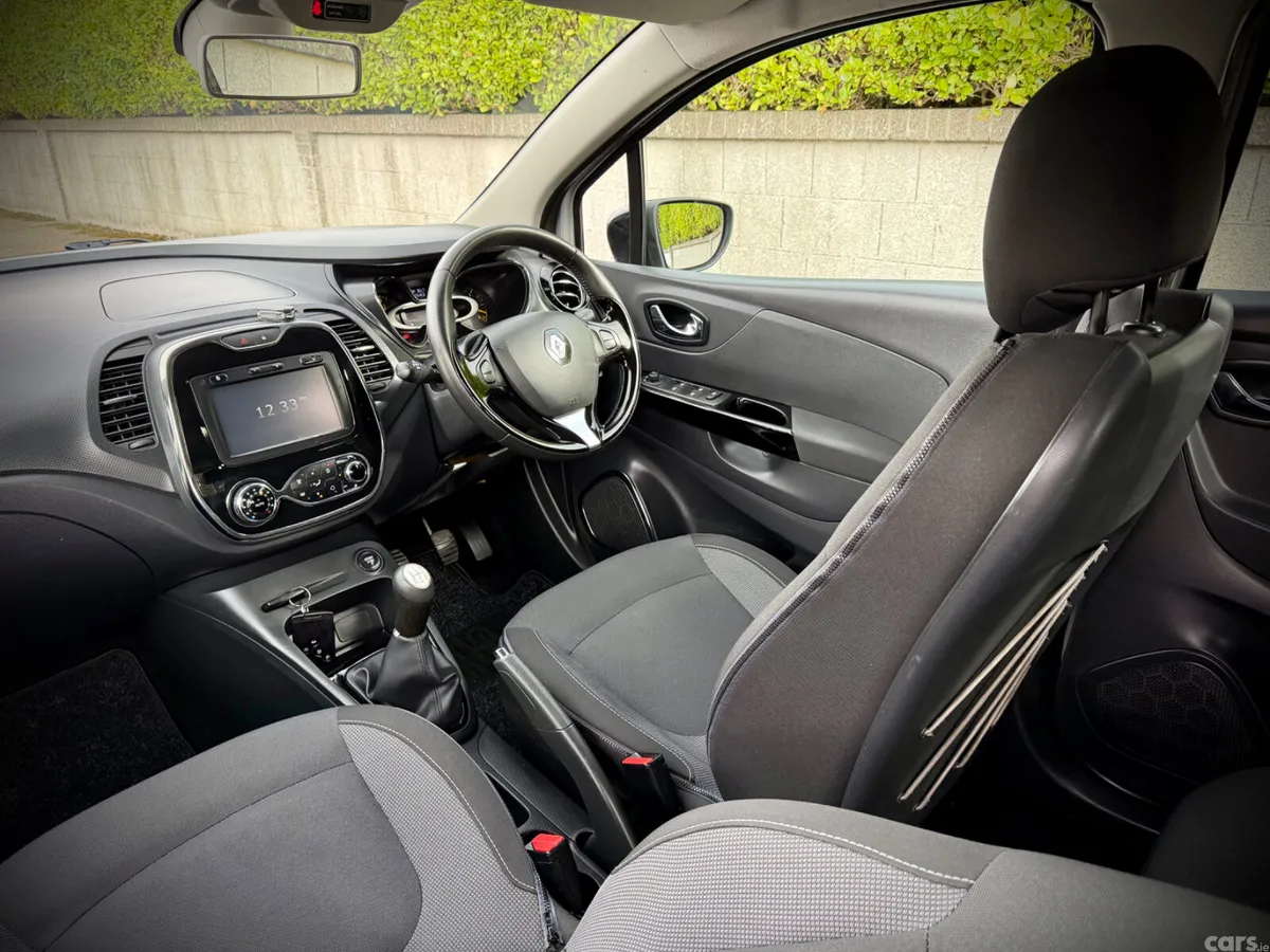 Renault Captur Hatchback, Diesel, 2015, Silver