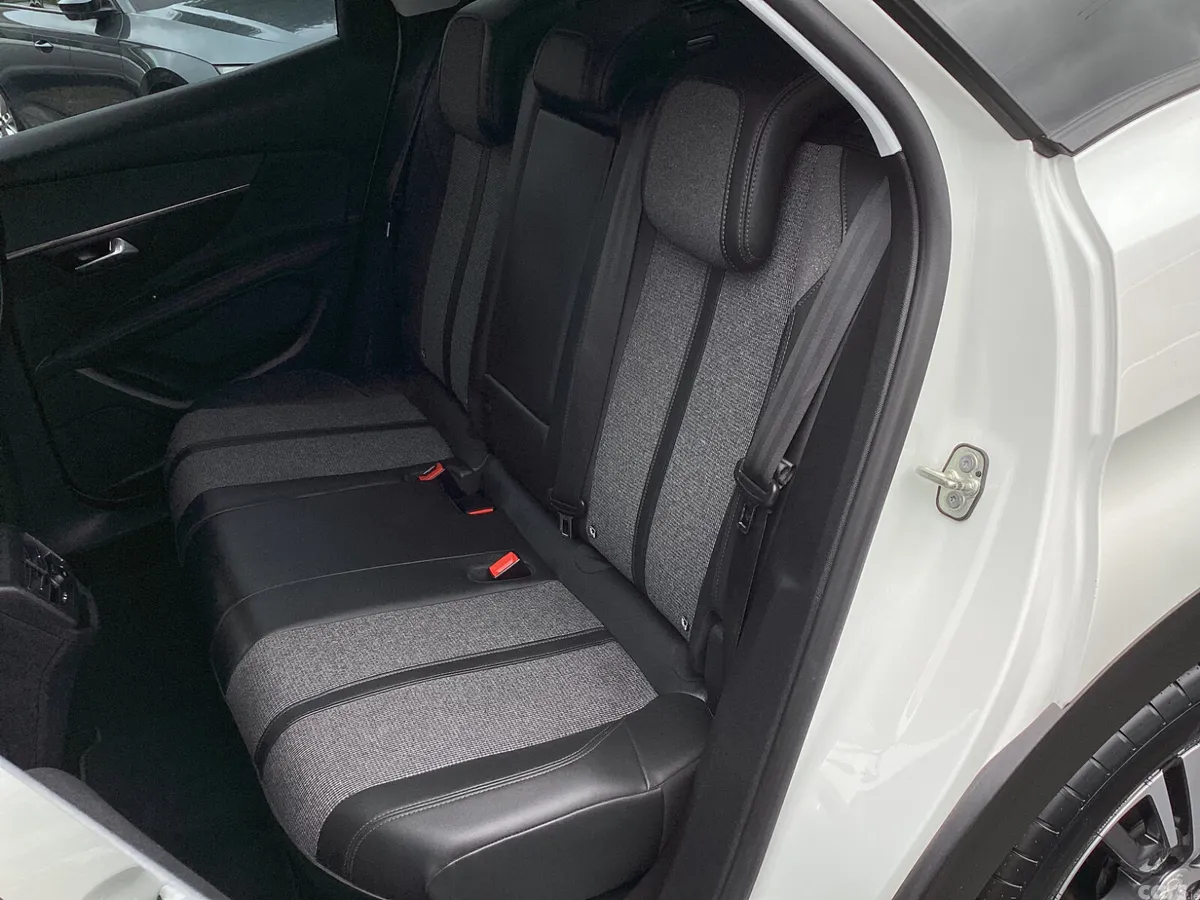 Peugeot 3008 MPV, Diesel, 2020, White