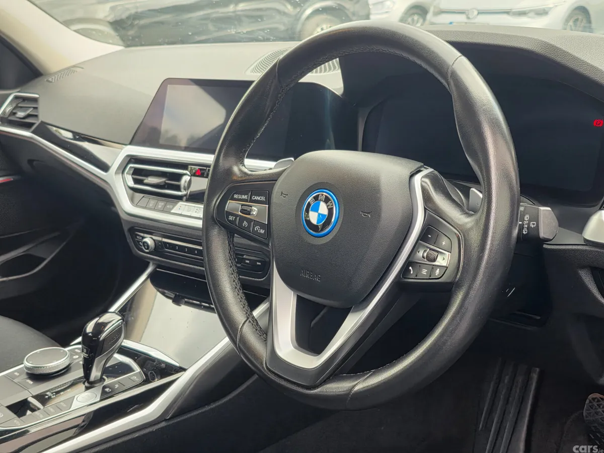 BMW 3-Series Estate, Petrol Hybrid, 2022, Grey