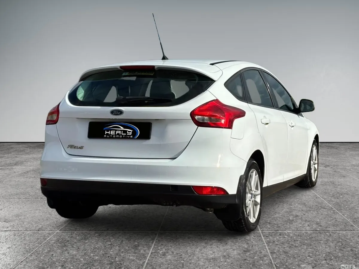 Ford Focus Hatchback, Diesel, 2015, White