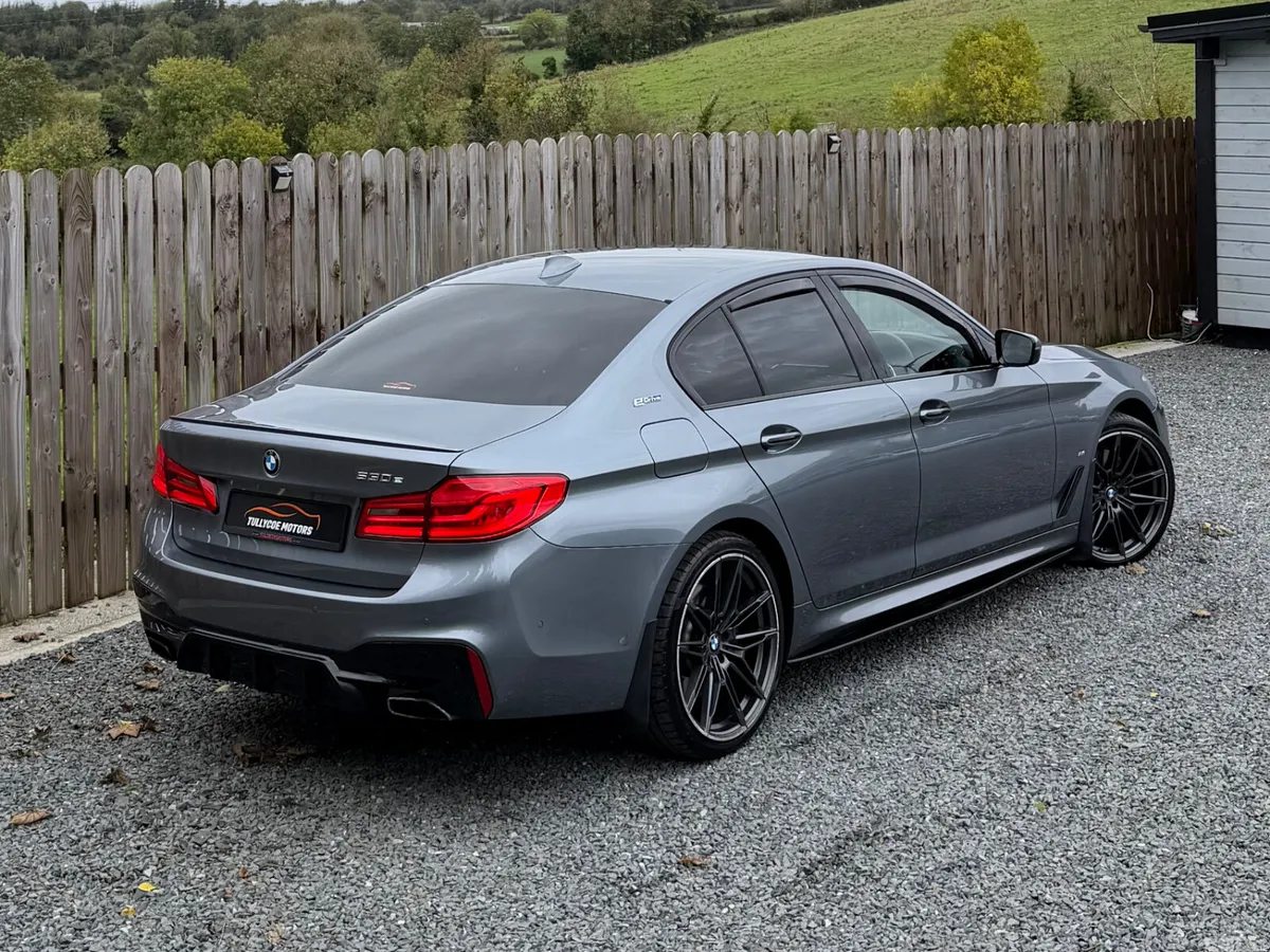 BMW 5-Series Saloon, Petrol Plug-in Hybrid, 2018, Blue