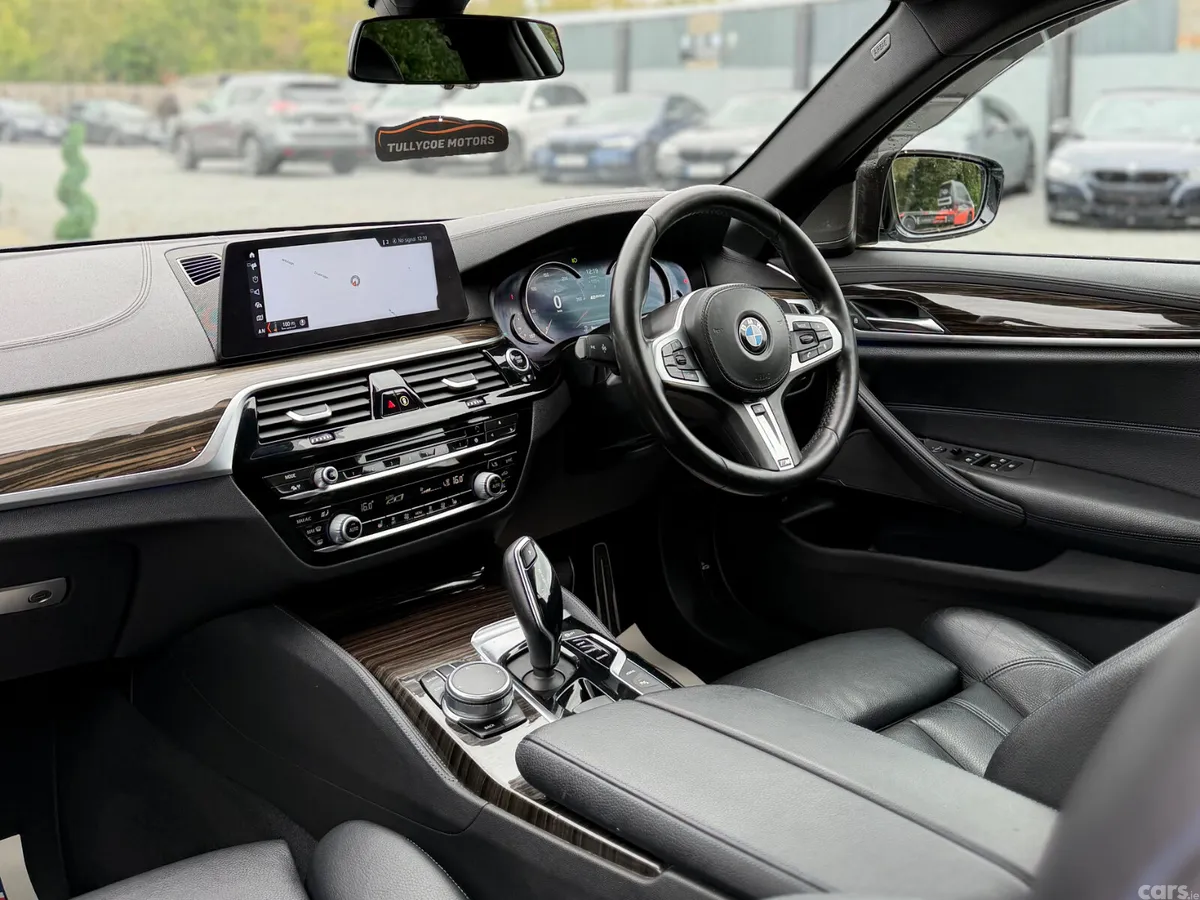 BMW 5-Series Saloon, Petrol Plug-in Hybrid, 2018, Blue