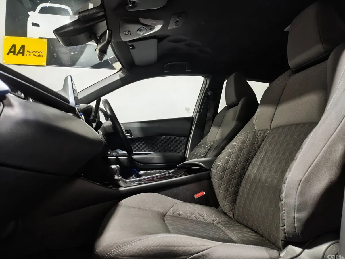Toyota C-HR Hatchback, Petrol Hybrid, 2022, Blue