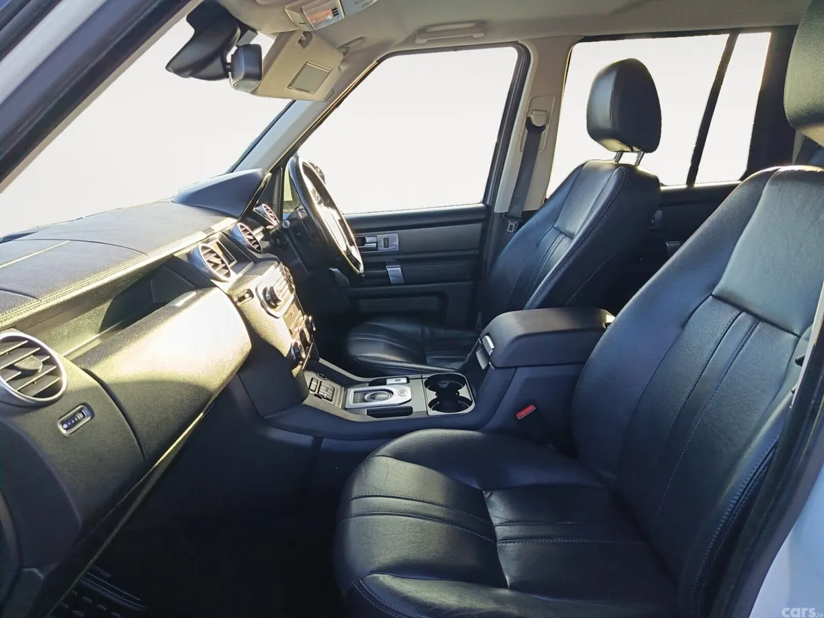Land Rover Discovery SUV, Diesel, 2016, White