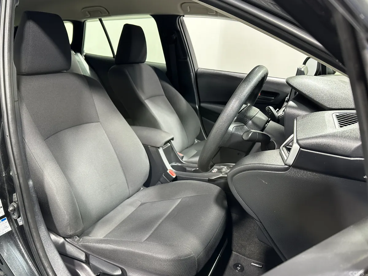 Toyota Corolla Estate, Petrol Hybrid, 2021, Black