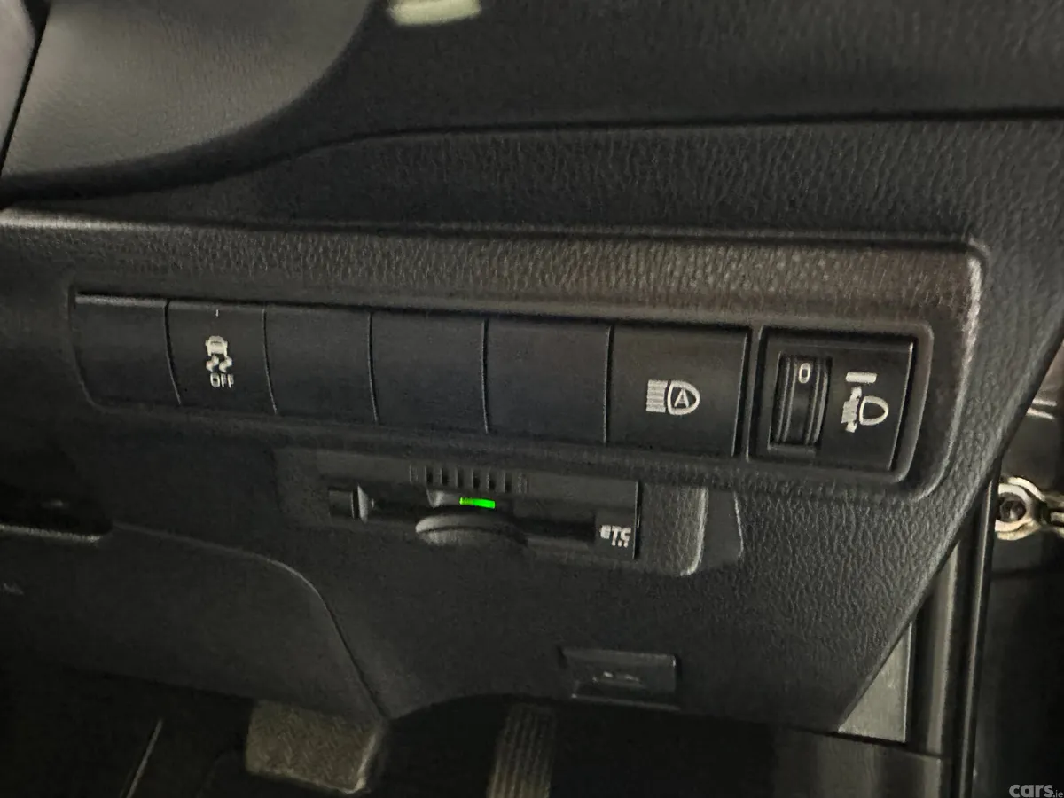 Toyota Corolla Estate, Petrol Hybrid, 2021, Black