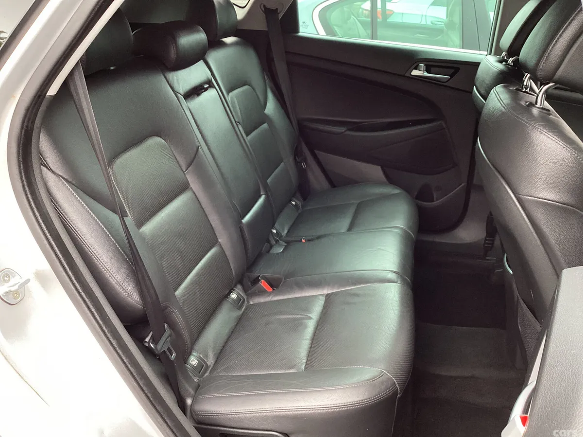 Hyundai Tucson SUV, Diesel, 2016, Silver