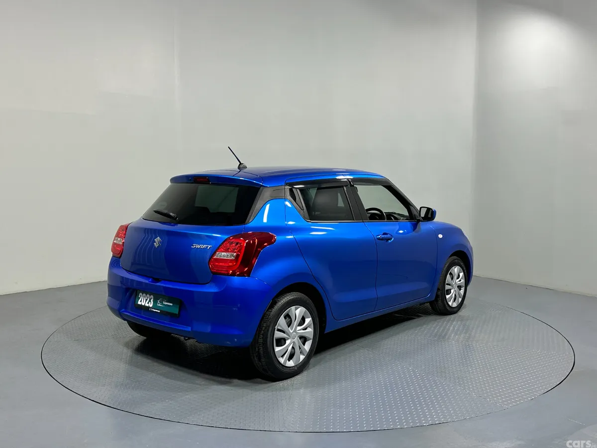 Suzuki Swift Hatchback, Petrol, 2023, Blue