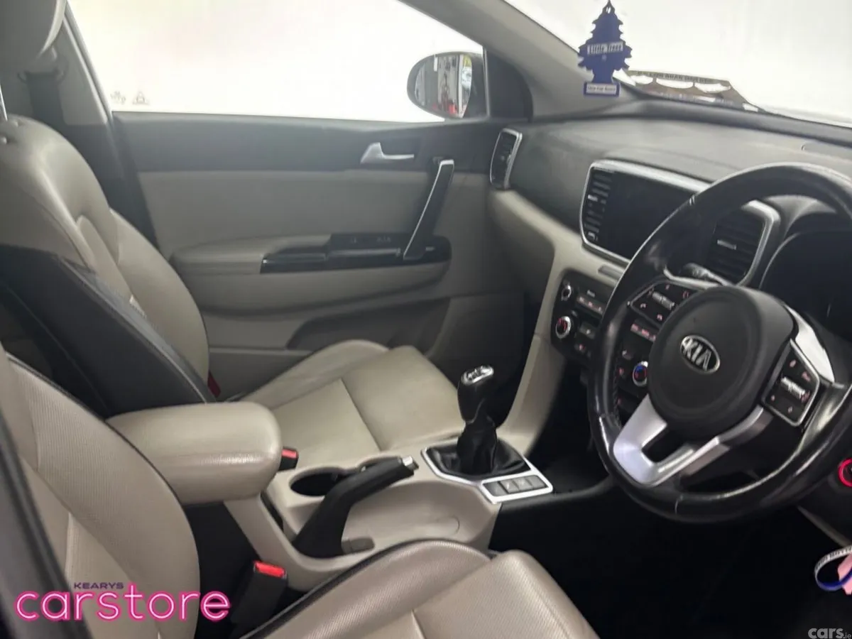 Kia Sportage SUV, Diesel Hybrid, 2021, Black