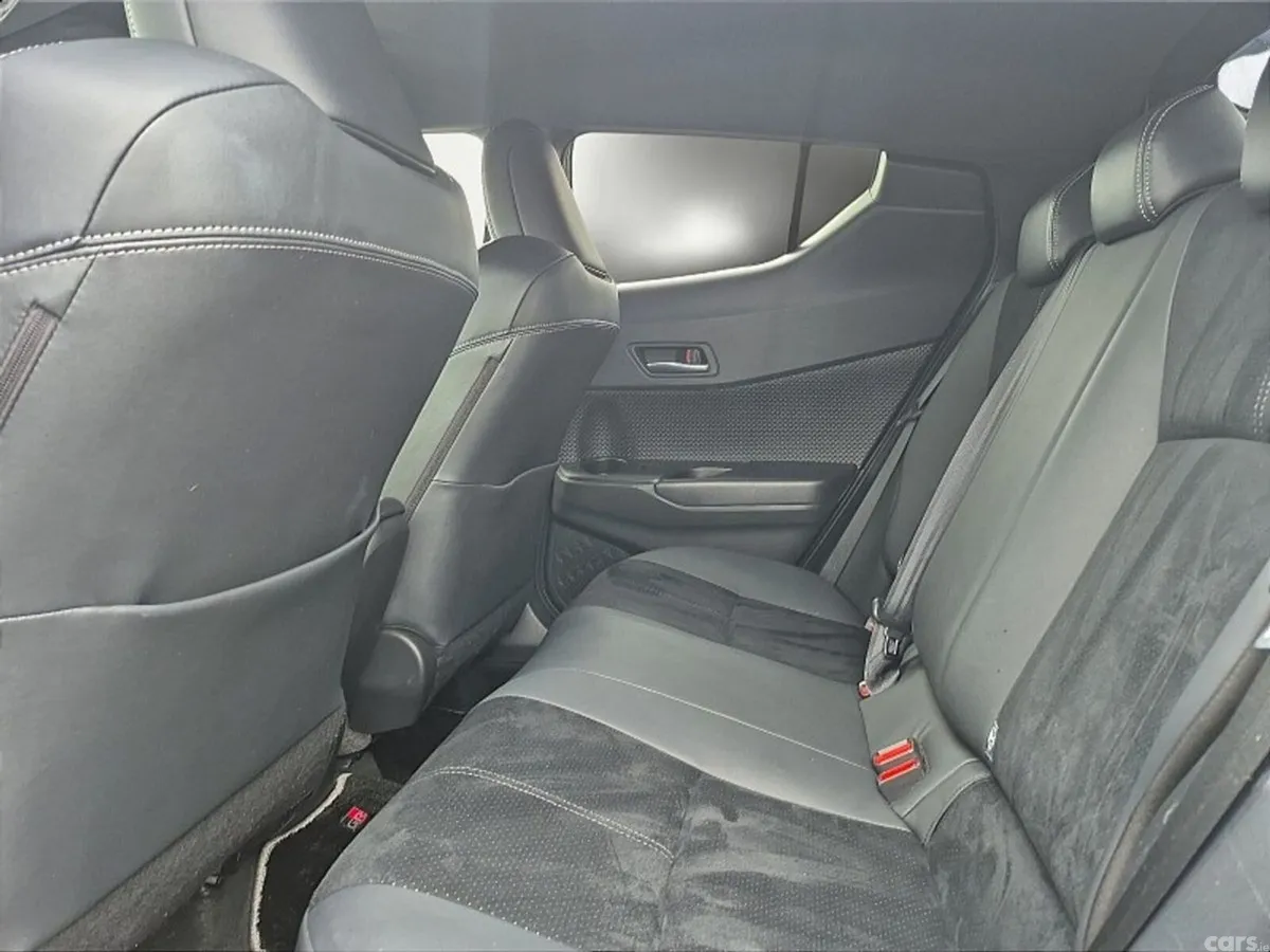 Toyota C-HR SUV, Petrol Hybrid, 2020, White