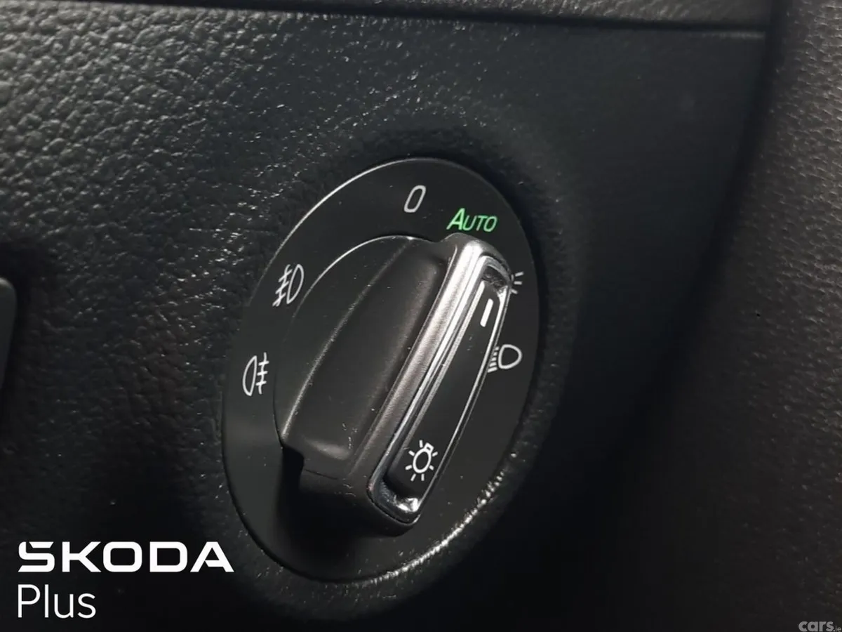 Skoda Superb Saloon, Diesel, 2023, Black