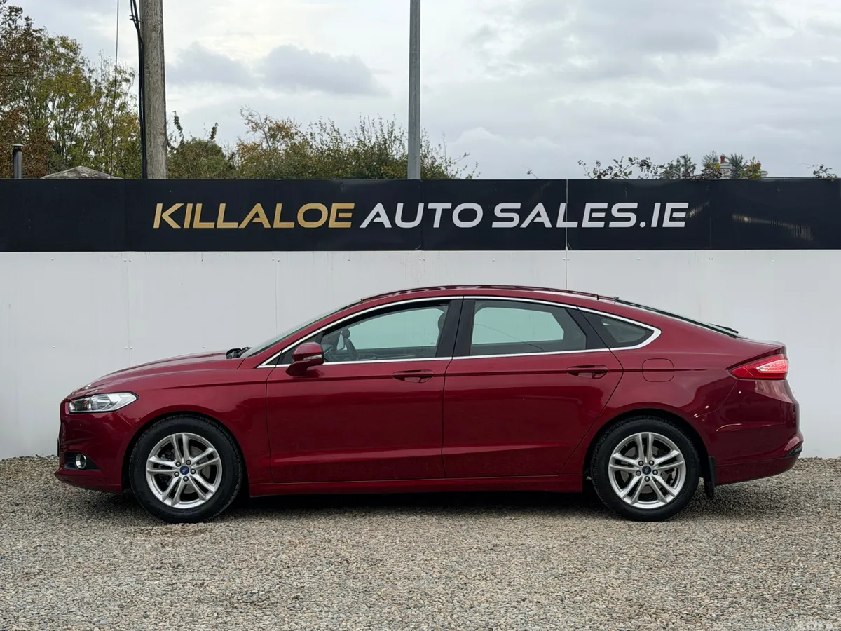 Ford Mondeo Hatchback, Diesel, 2016, Red