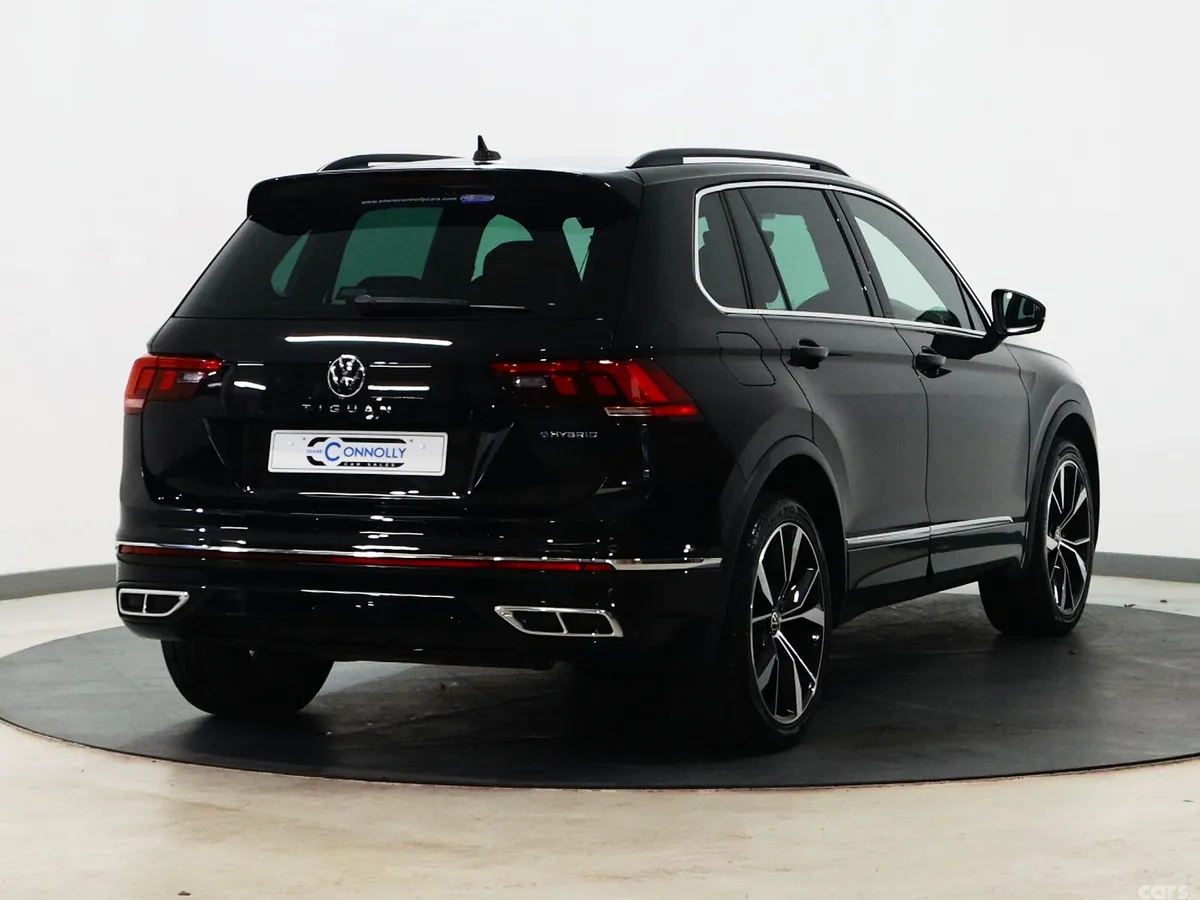 Volkswagen Tiguan SUV, Petrol Hybrid, 2023, Black