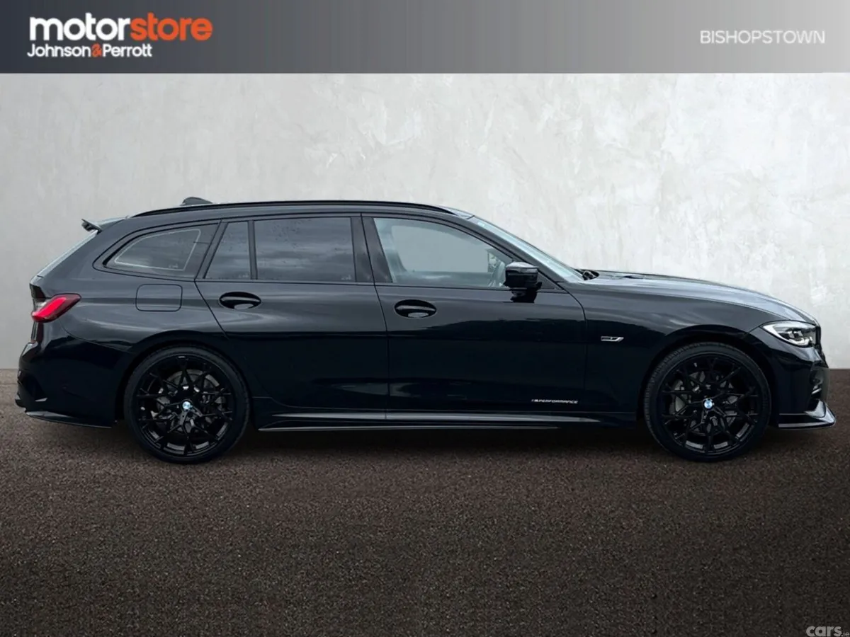 BMW 3-Series Estate, Petrol Plug-in Hybrid, 2022, Black