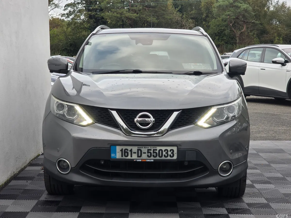 Nissan Qashqai Hatchback, Diesel, 2016, Grey