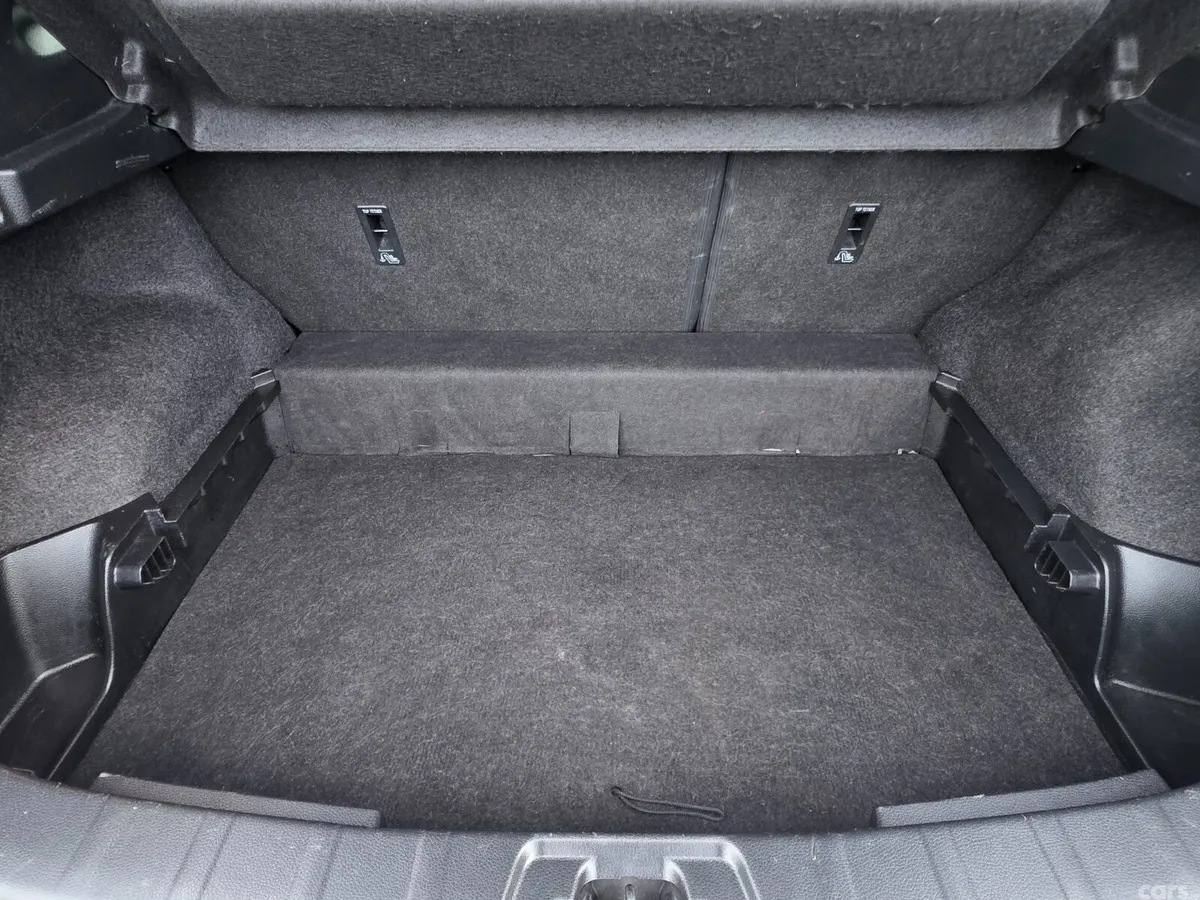 Nissan Qashqai Hatchback, Diesel, 2016, Grey