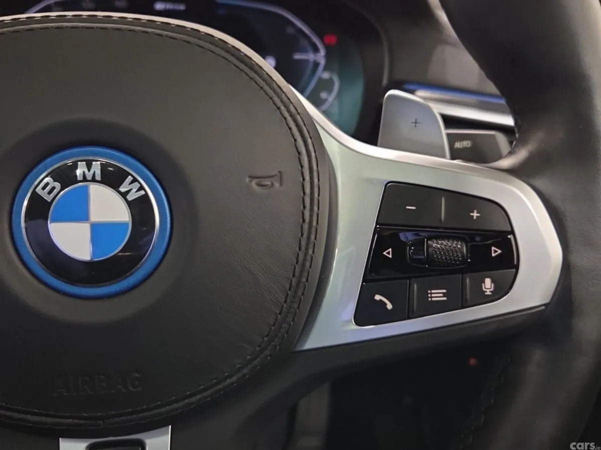 BMW 5-Series Saloon, Petrol Plug-in Hybrid, 2022, Grey
