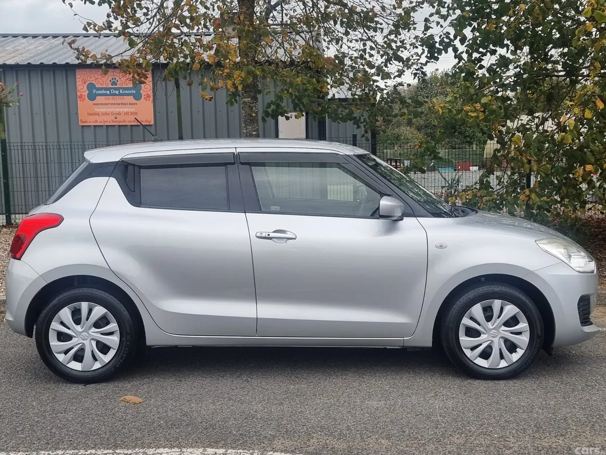 Suzuki Swift Hatchback, Petrol, 2019, Silver