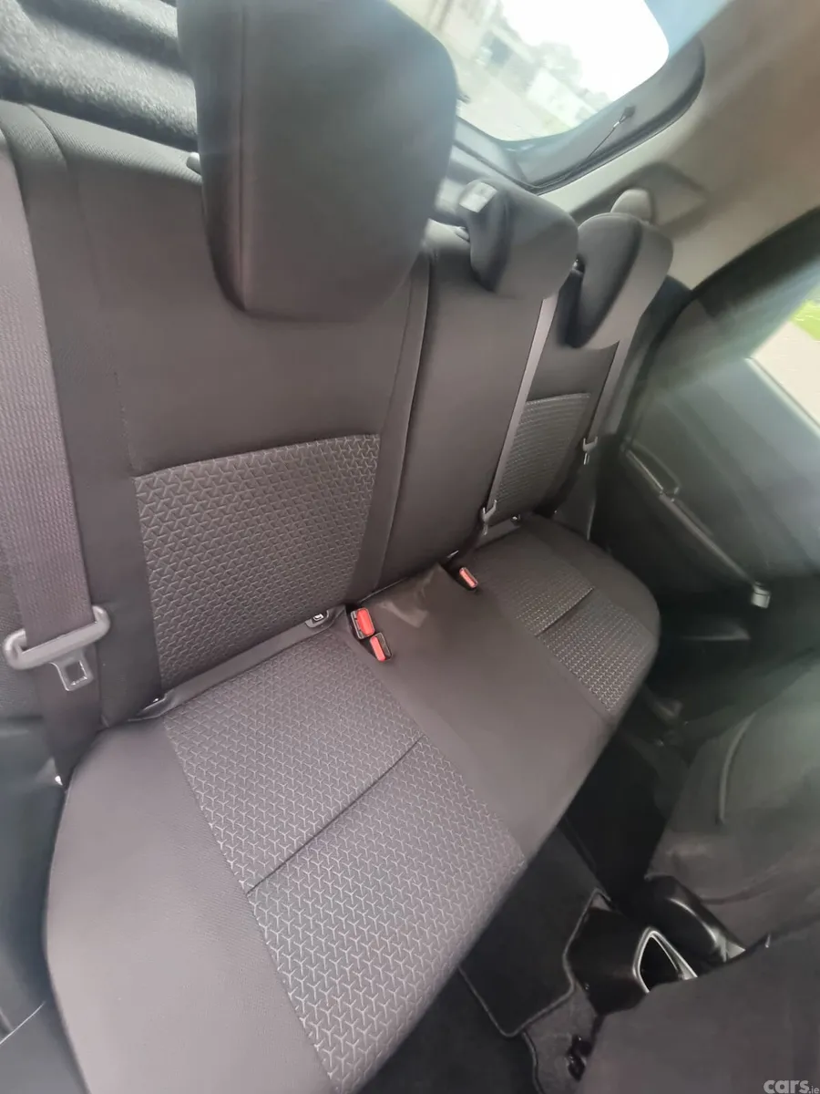 Suzuki Swift Hatchback, Petrol, 2019, Silver