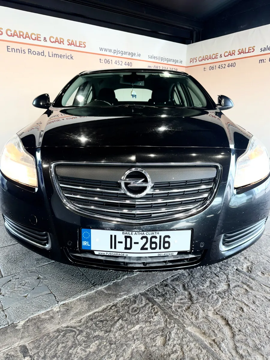 Opel Insignia Hatchback, Diesel, 2011, Black
