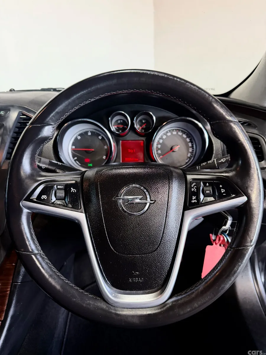 Opel Insignia Hatchback, Diesel, 2011, Black