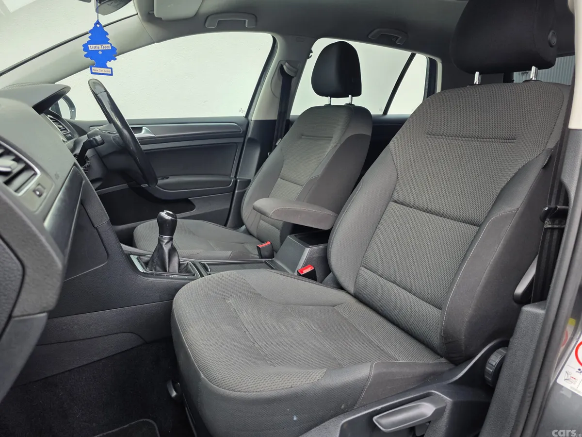 Volkswagen Golf Estate, Diesel, 2017, Grey