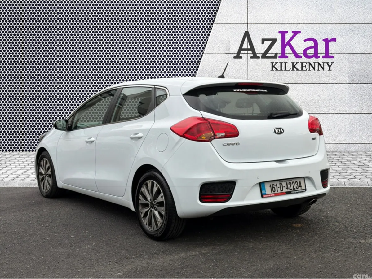 Kia Ceed Hatchback, Diesel, 2016, White