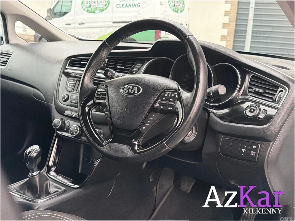 Kia Ceed Hatchback, Diesel, 2016, White