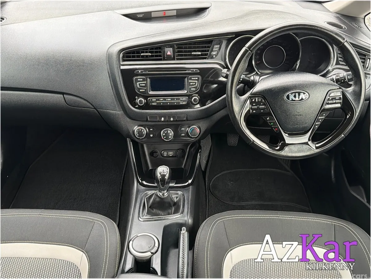 Kia Ceed Hatchback, Diesel, 2016, White