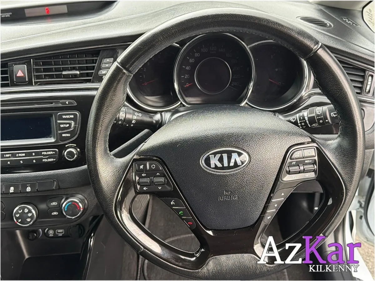 Kia Ceed Hatchback, Diesel, 2016, White