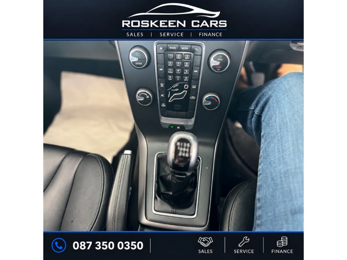 Volvo V40 Hatchback, Diesel, 2015, Grey