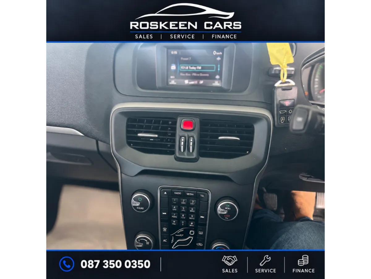 Volvo V40 Hatchback, Diesel, 2015, Grey