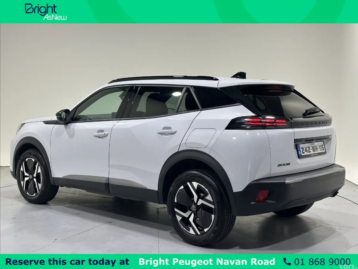Peugeot 2008 MPV, Petrol, 2024, White