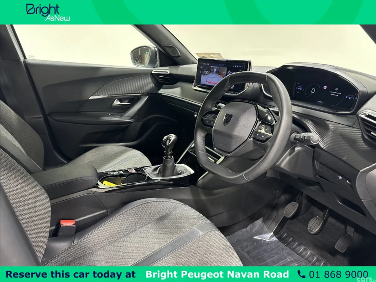 Peugeot 2008 MPV, Petrol, 2024, White