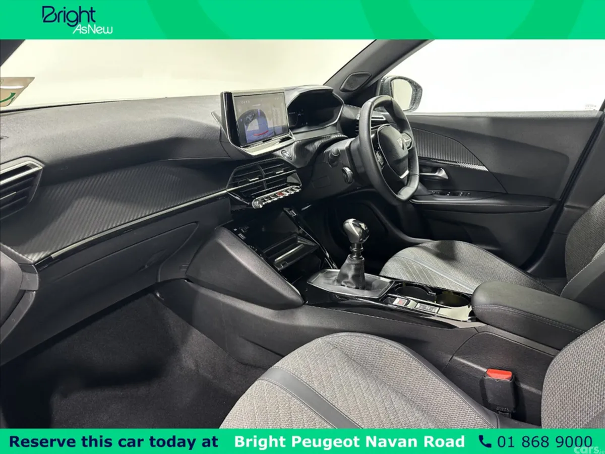 Peugeot 2008 MPV, Petrol, 2024, White