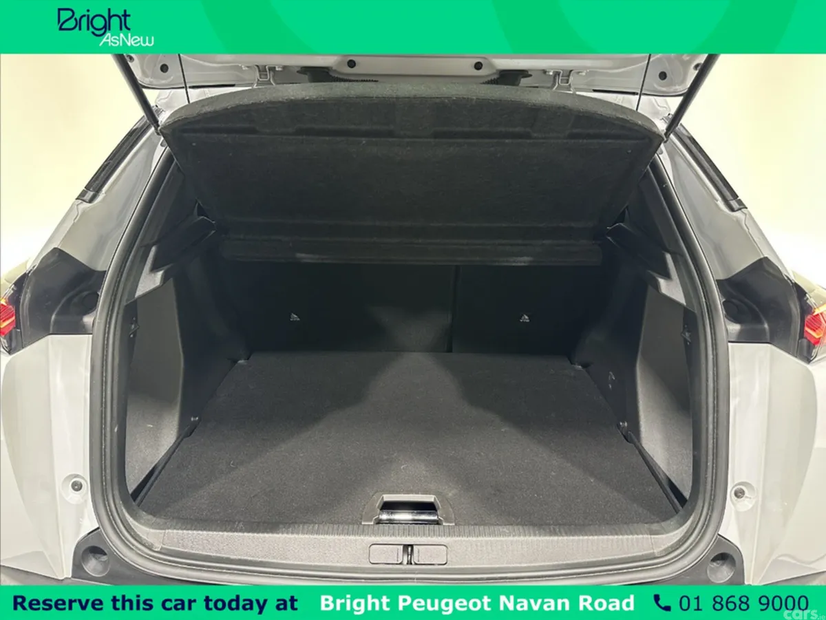 Peugeot 2008 MPV, Petrol, 2024, White