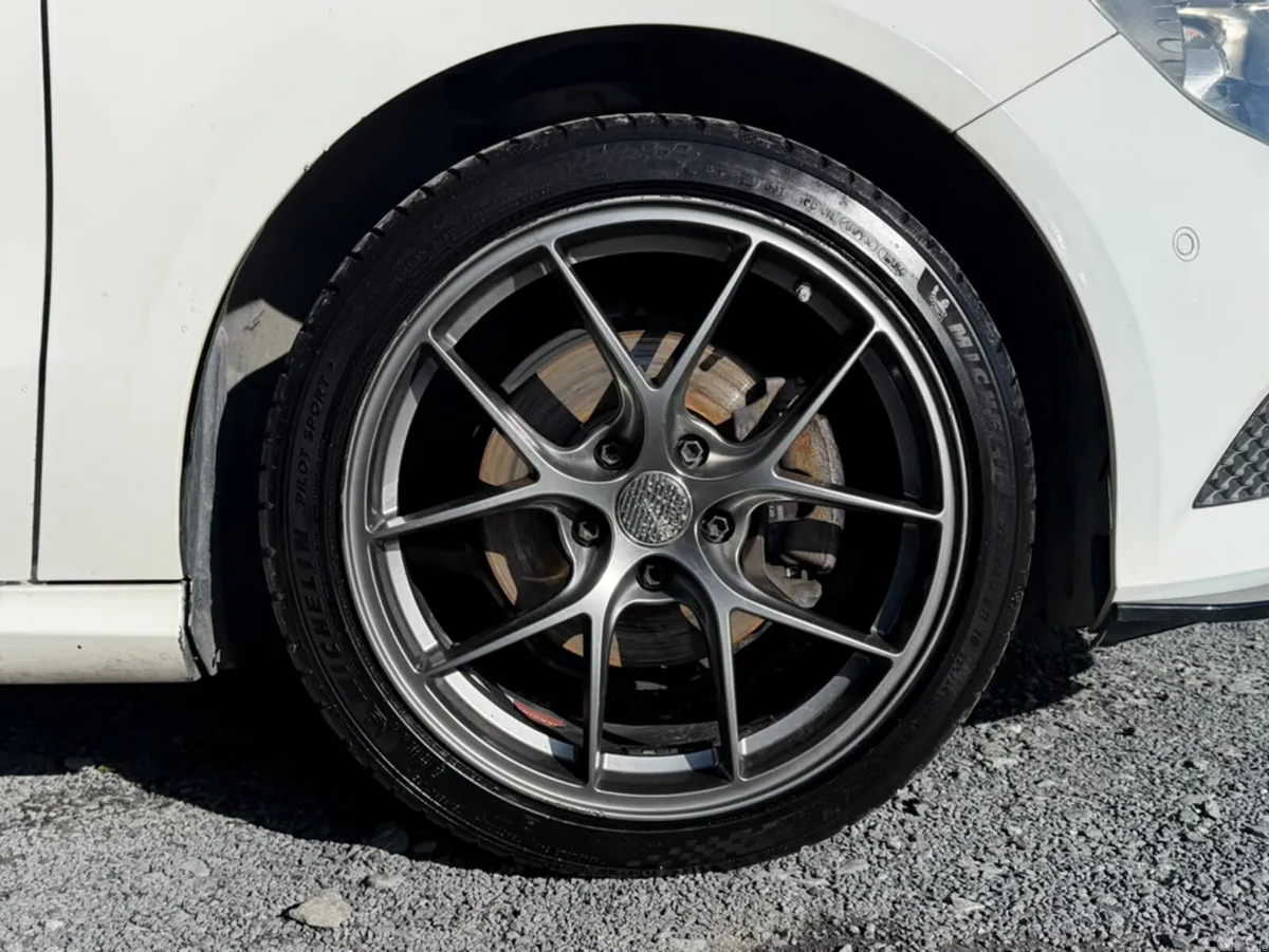 Mercedes-Benz A-Class Hatchback, Petrol, 2015, White